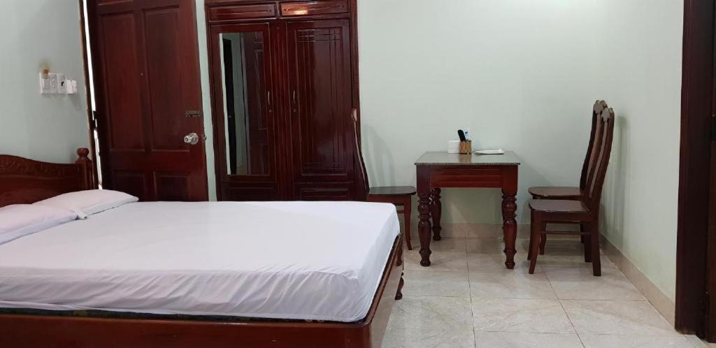 Manh Hung Hotel - Hizvo