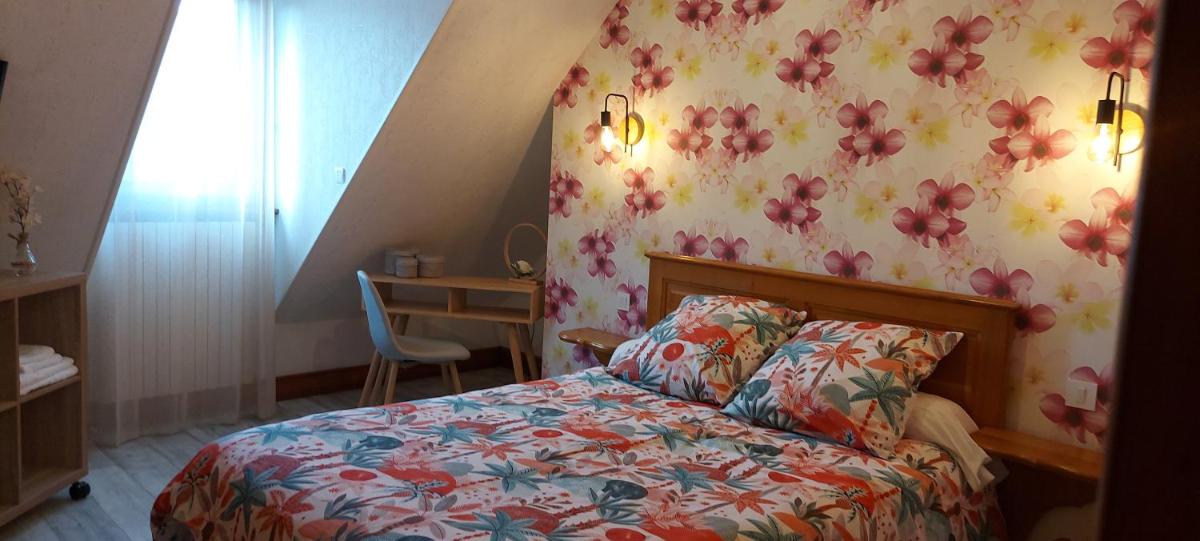 Chambre au Moulin des Templiers Maisonneuve 15110 jabrun - Housity