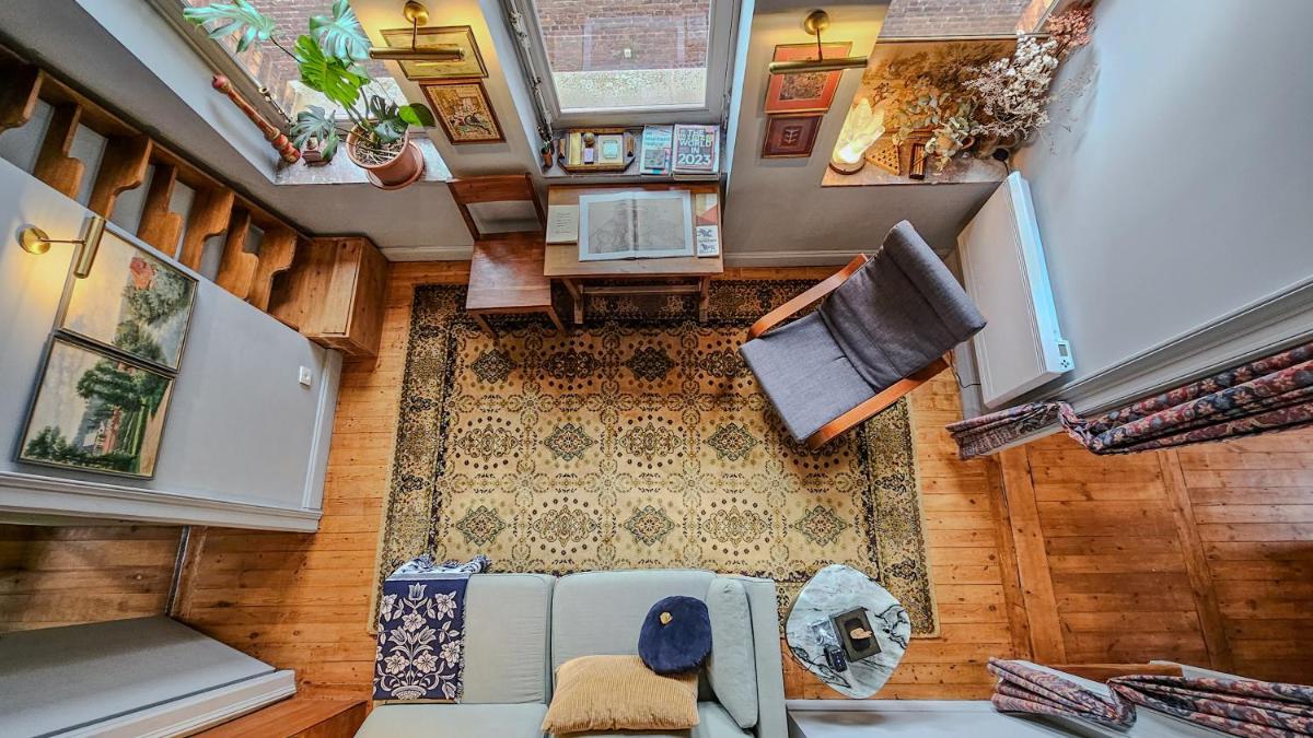The Kooch House 1.4 - Housity