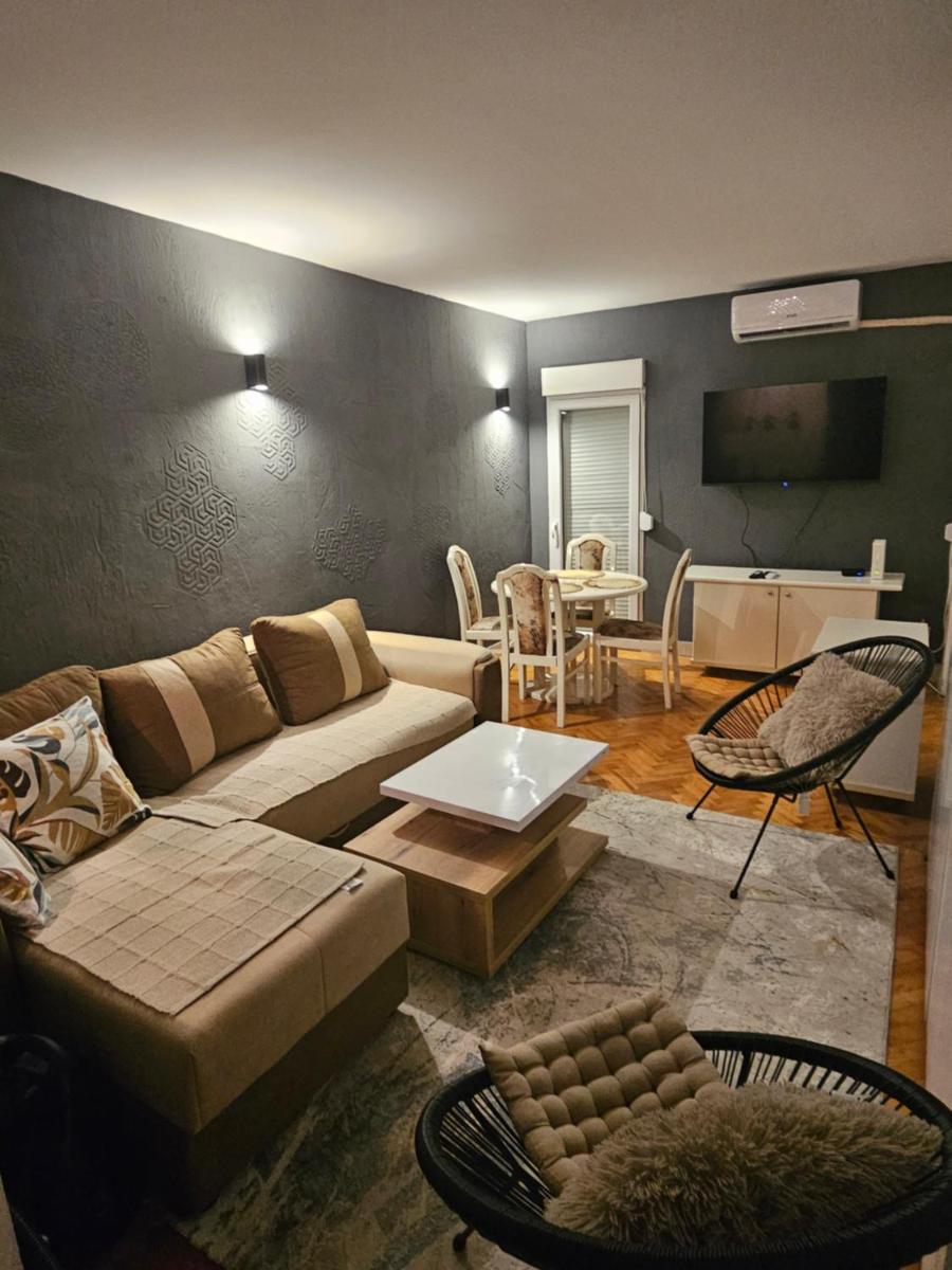 Apartman Jezero - Housity