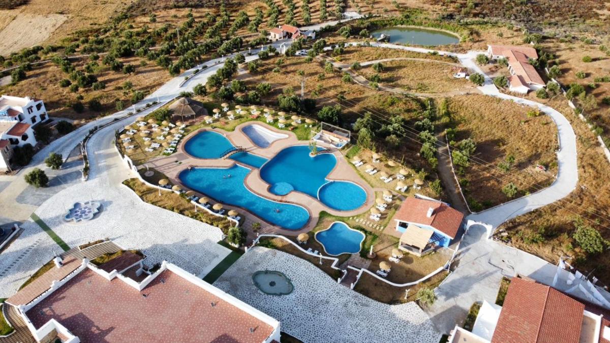 Resort Hotel El Cortijo & Spa - Housity