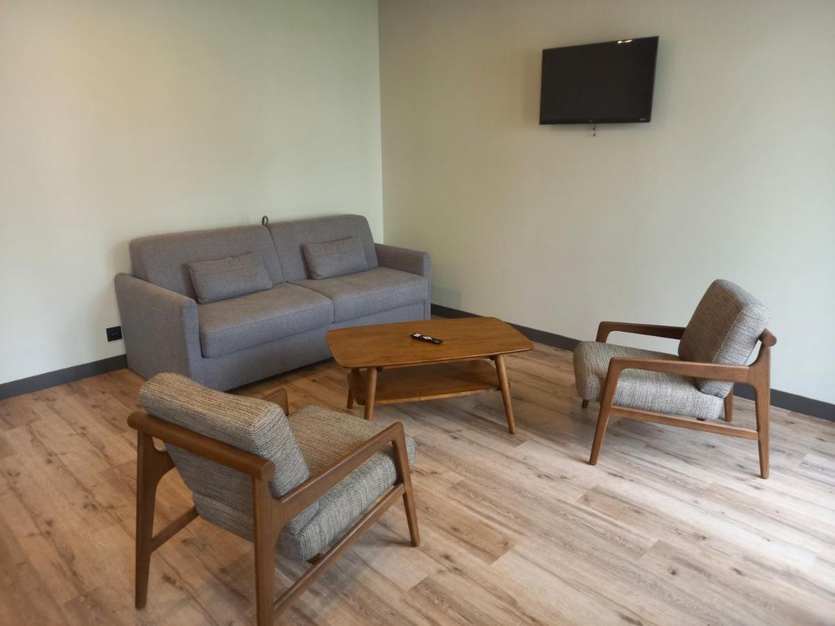 Coin salon dans l'établissement La Maison Rabelais