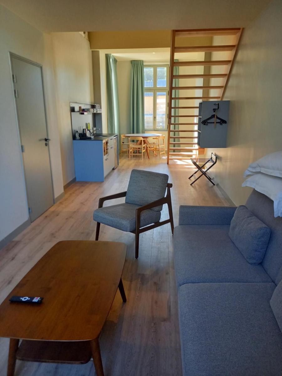 Coin salon dans l'établissement La Maison Rabelais