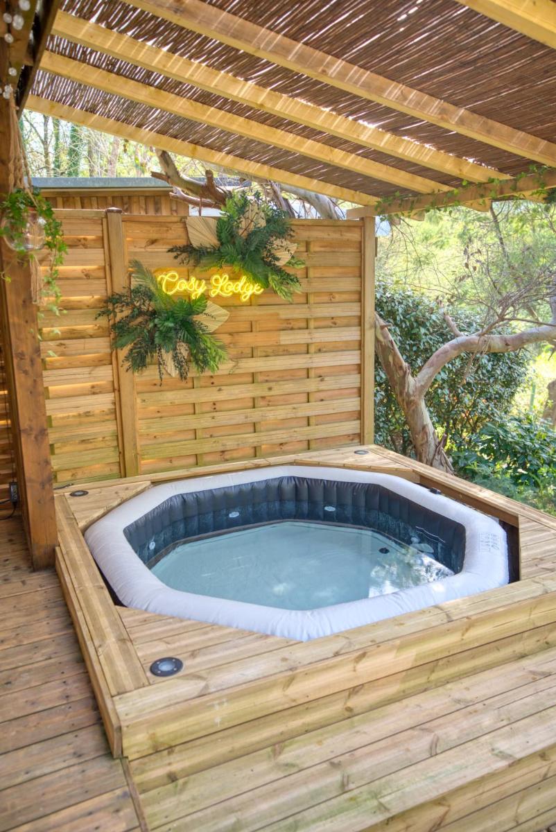 Cosy Lodge - spa, terrasse & parking - Housity