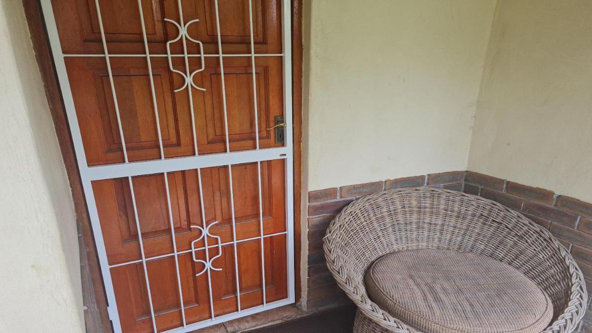 Alexandra Bed & Breakfast - Housity