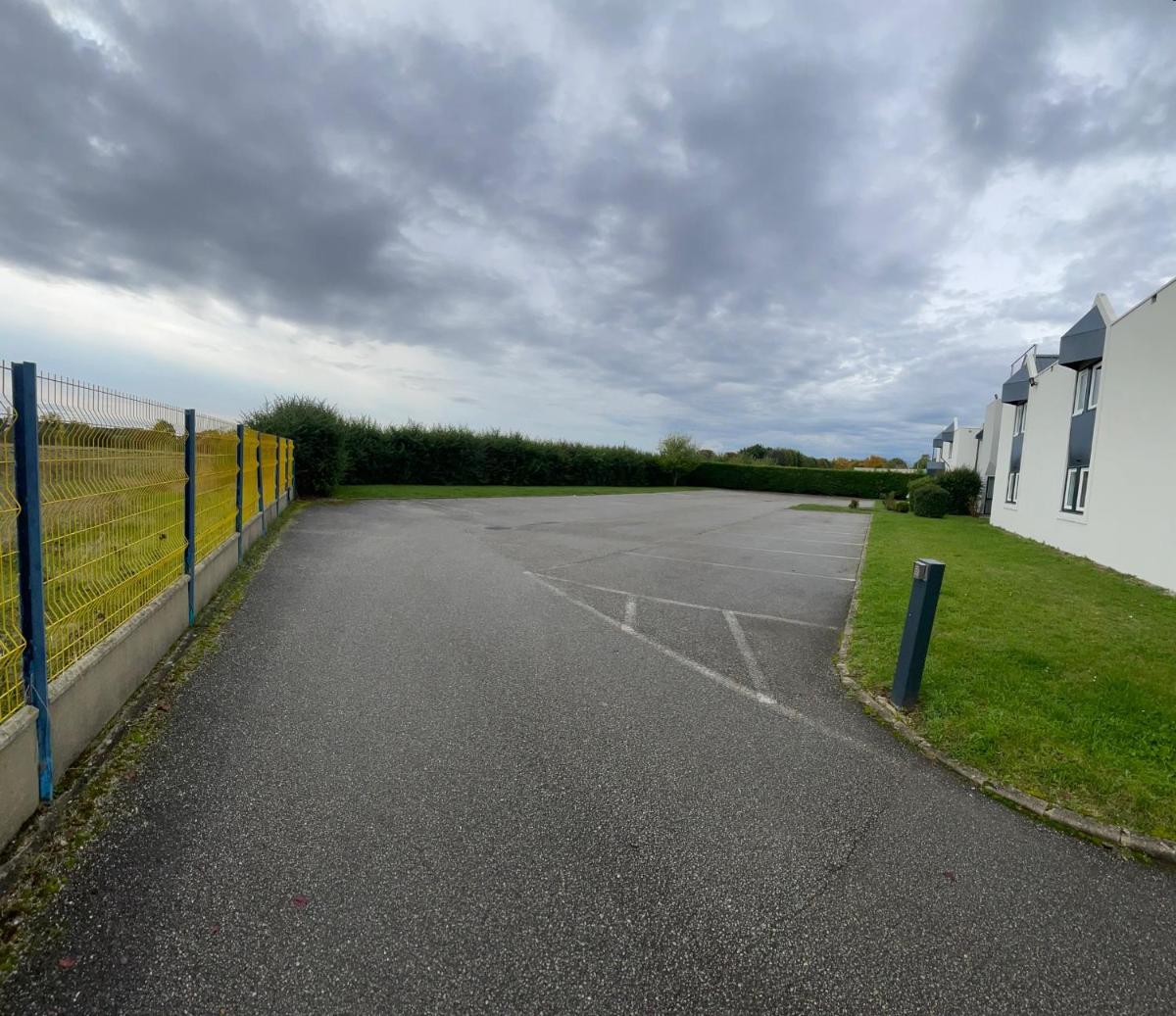 Kyriad Direct Dreux - Housity