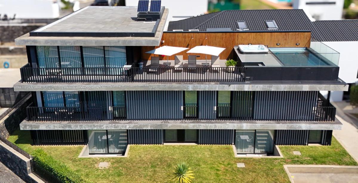 O edifício onde o aparthotel está situado