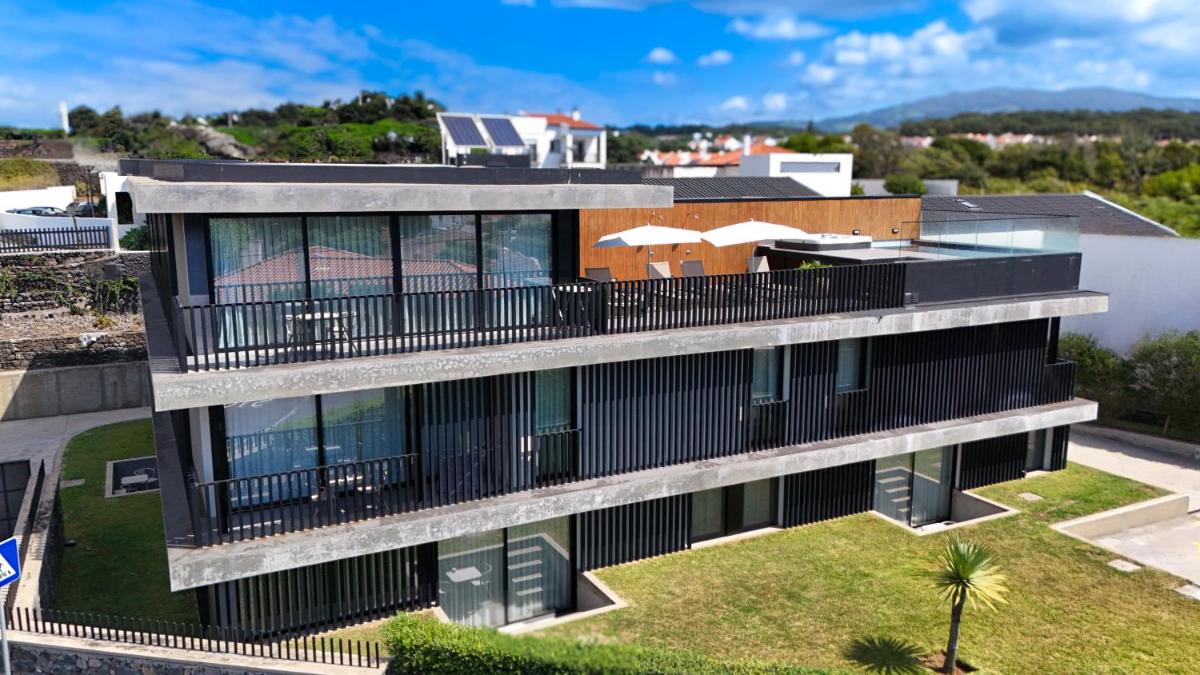O edifício onde o aparthotel está situado