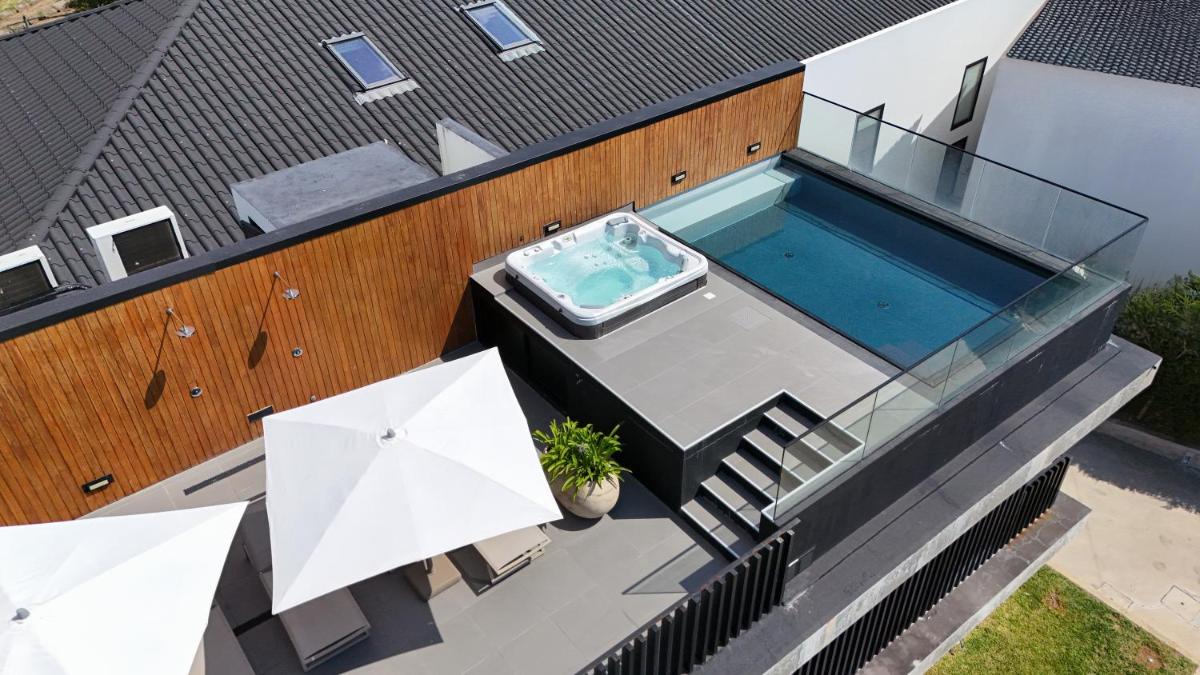 A piscina em ou perto de Aqua - Pópulo Eco Village
