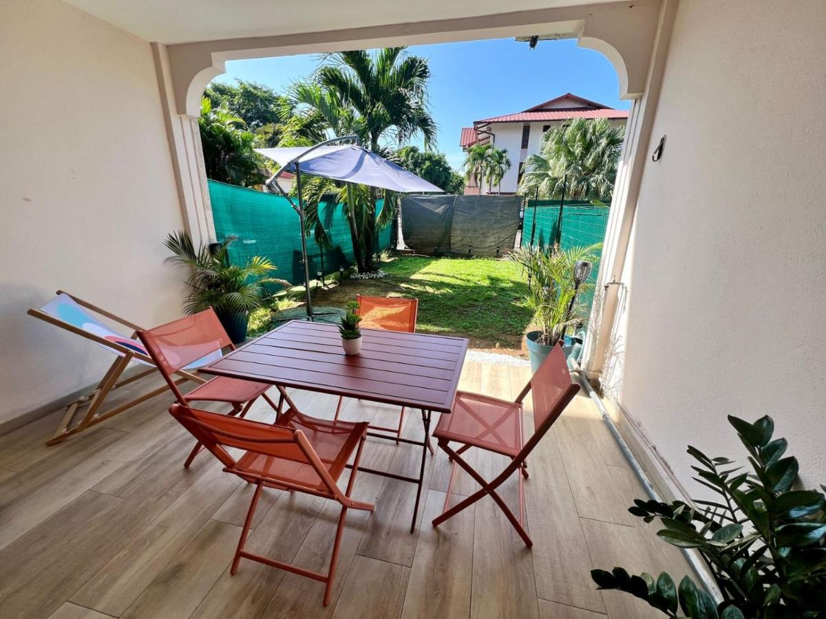 Le Jardin Privé, appartement standing, piscine, terrasse, jardin, parking privé - Housity