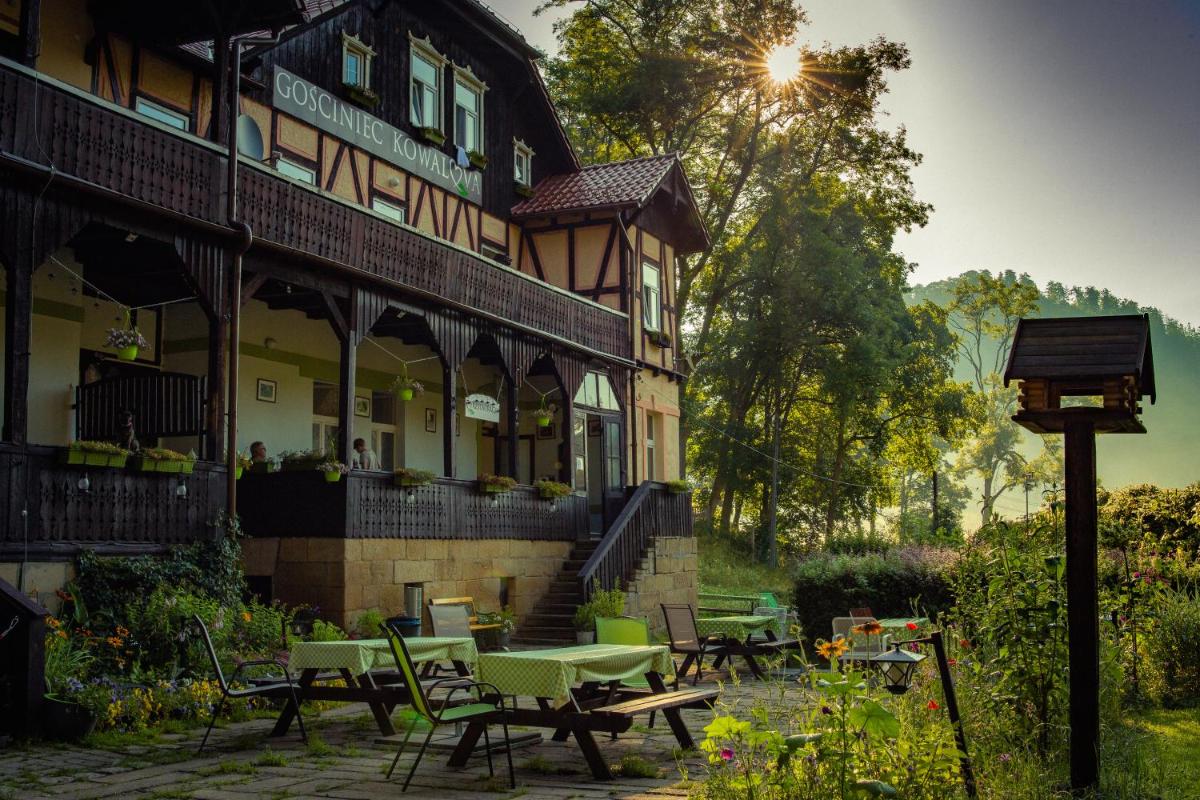 Gościniec Kowalova - Housity