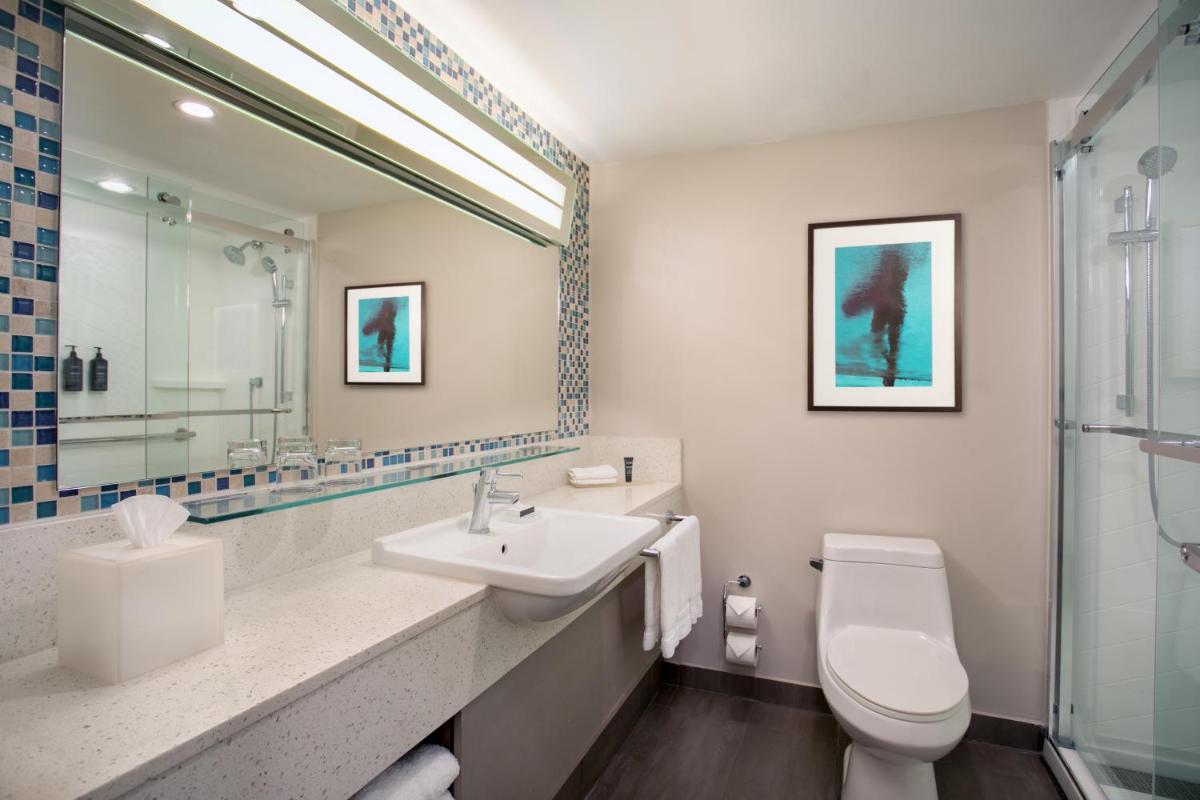 Courtyard by Marriott Isla Verde Beach Resort - Housity