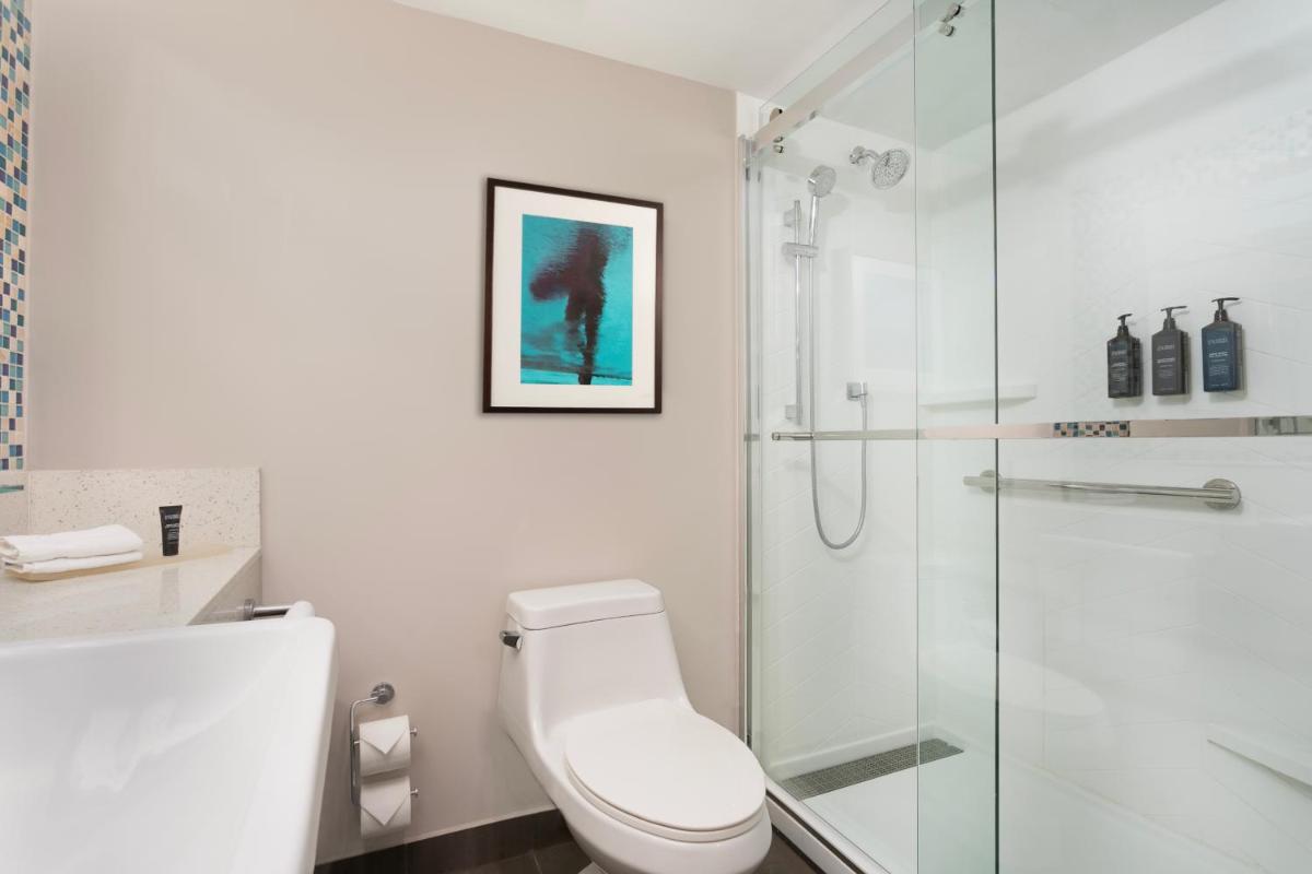 Courtyard by Marriott Isla Verde Beach Resort - Housity
