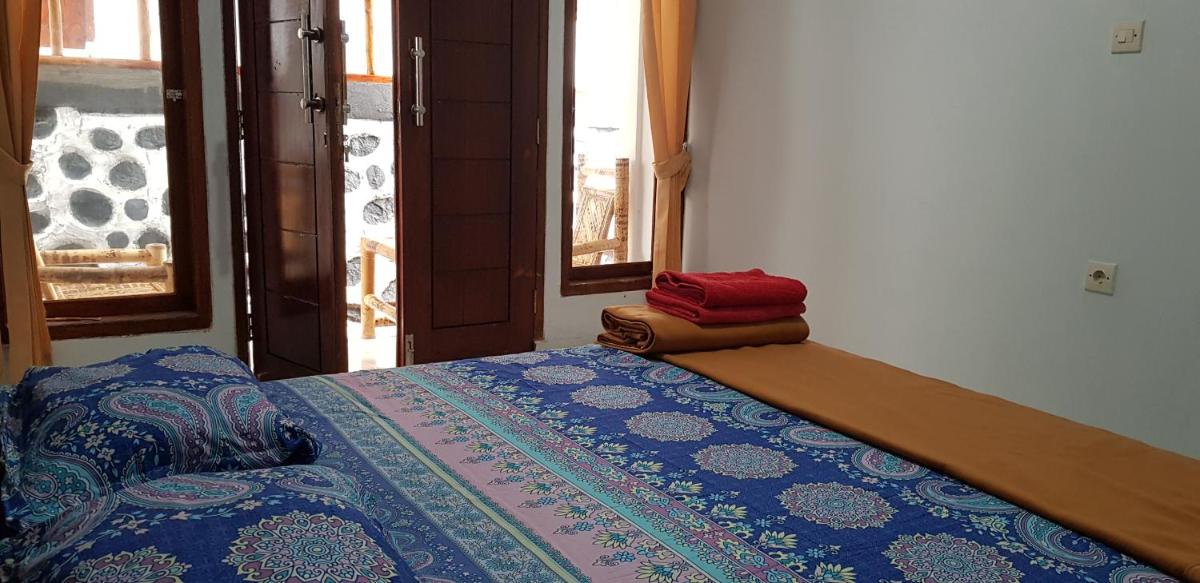 Putri Nyale Bungalow - Housity
