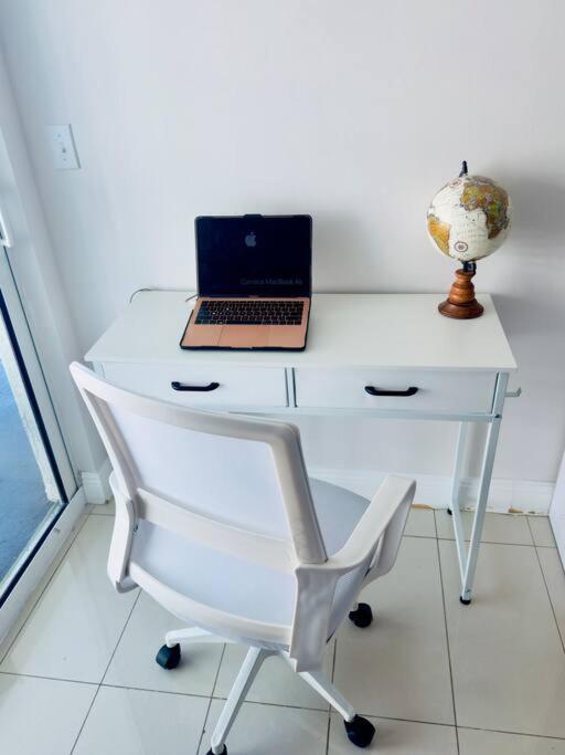 36th-Floor Ocean View Brickell - Housity