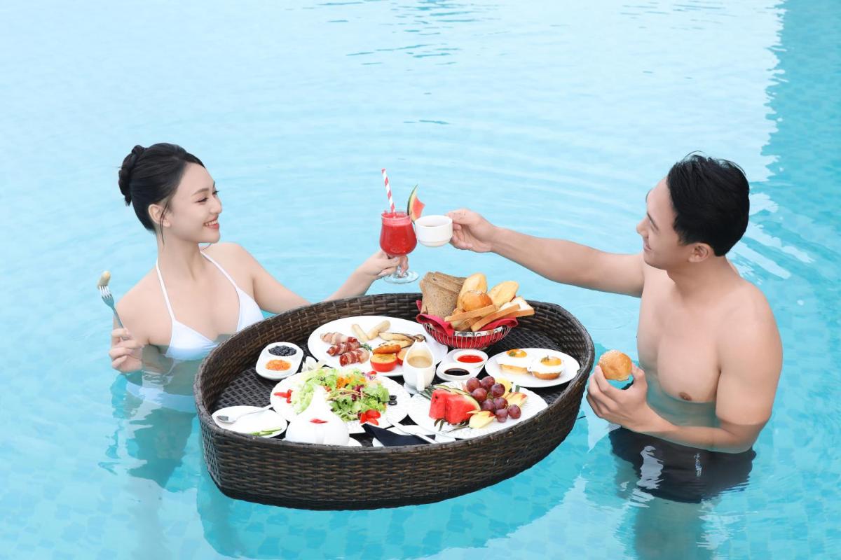 FLC Halong Bay Golf Club & Luxury Resort - Housity