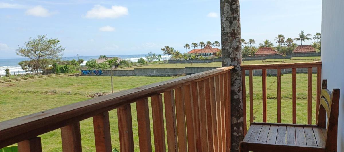 Friend House STAY & SURF - Housity