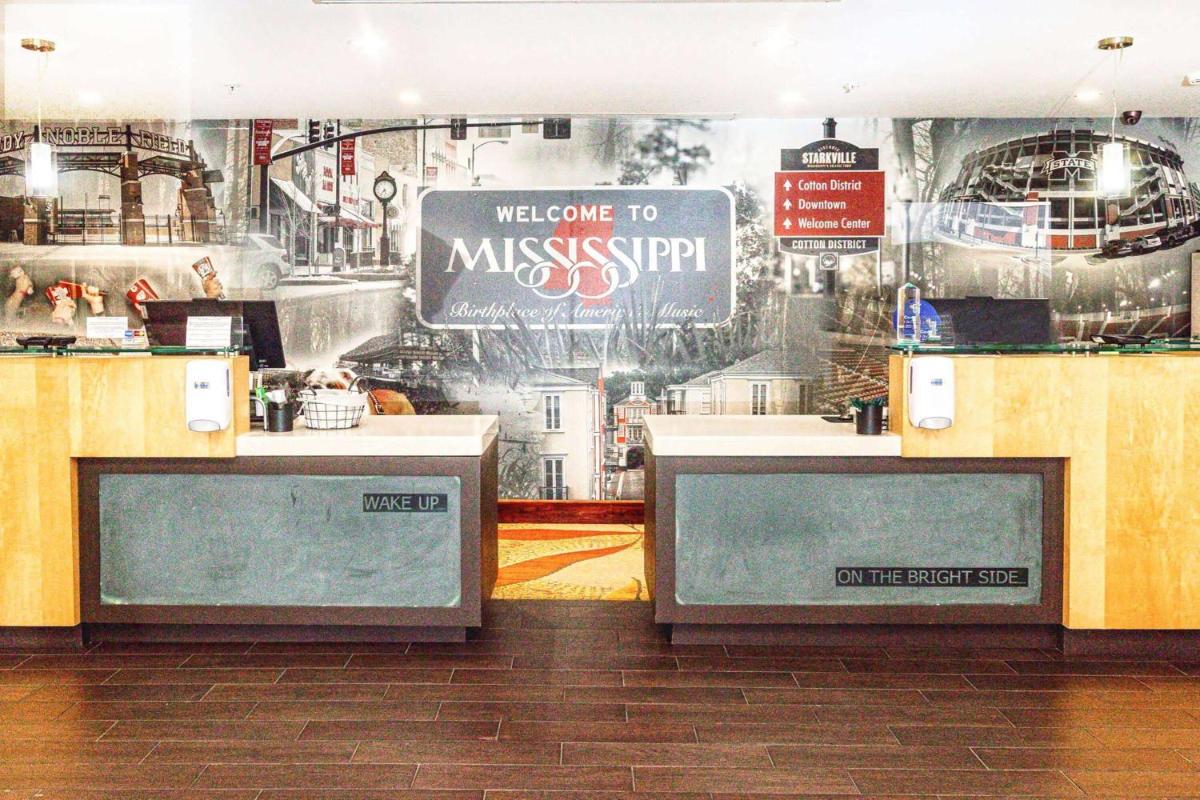 La Quinta by Wyndham Starkville at MSU - Housity
