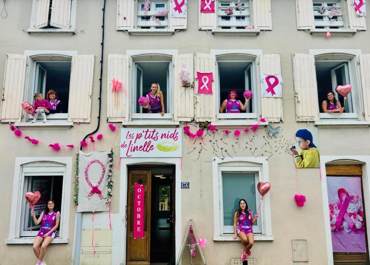 Le Mini Nid, accès terrasse de l'établissement - Housity
