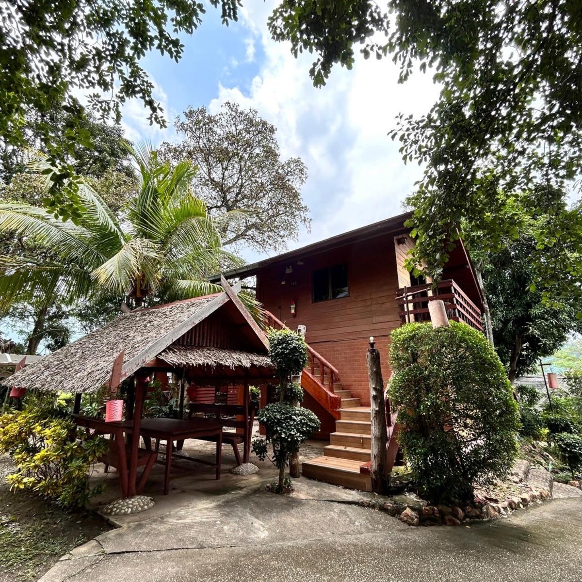 ศศิคันทรี รีสอร์ท - Housity