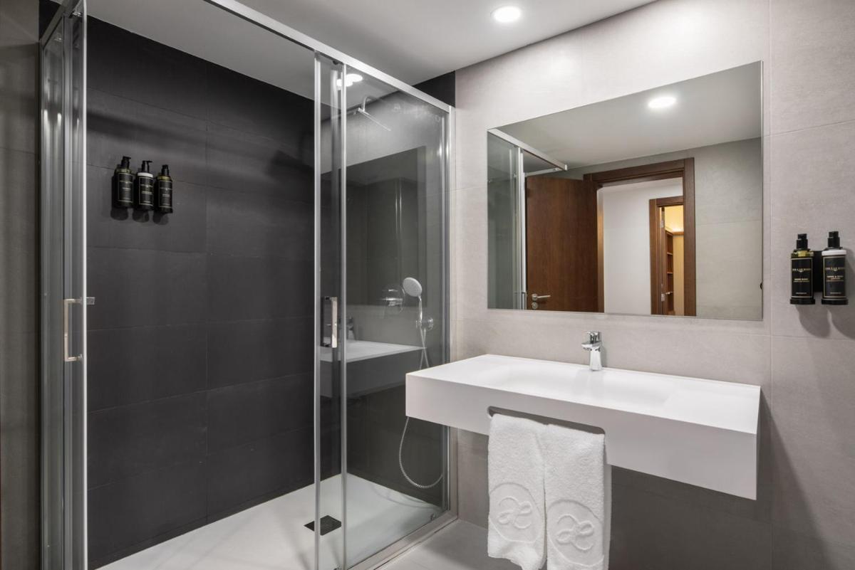 Uma casa de banho em Exe São Lázaro