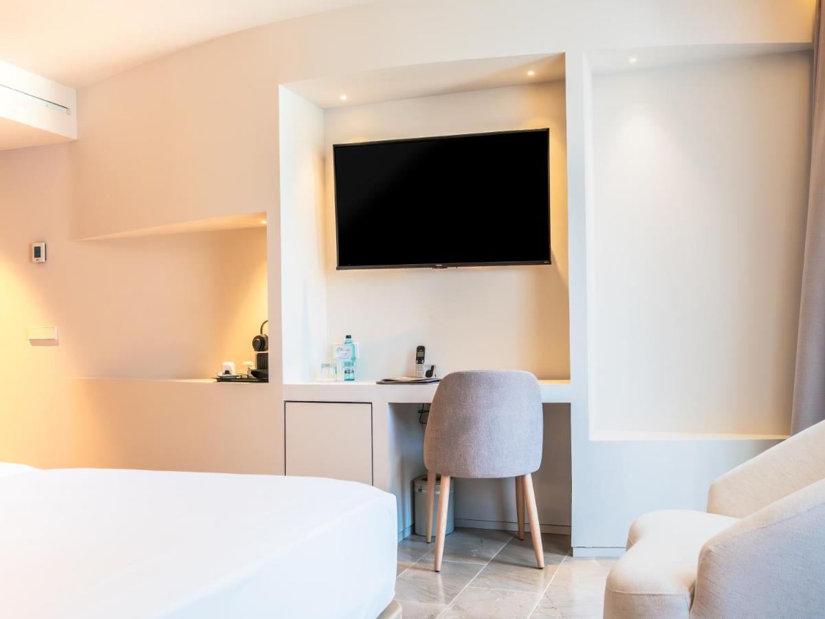 Una televisión o centro de entretenimiento en Canyamel Park Hotel & Spa - 4* Sup - Adults only (+16)
