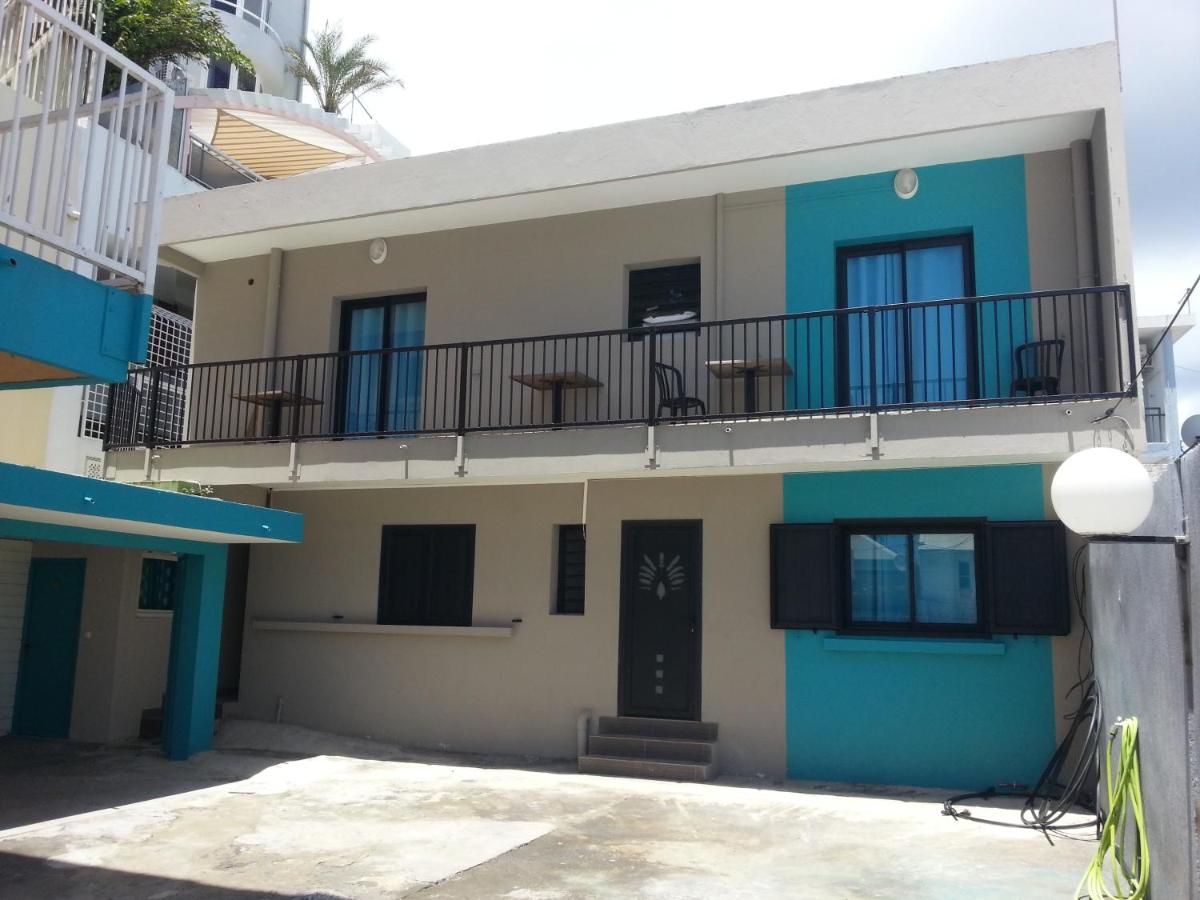 L'ANNEXE 66 , Saint Denis Centre Ville , à 200 m de la Rue Piétonne , du Petit Marché et du Leader Price , sur une rue calme, PARKING GRATUIT sur la rue - Housity