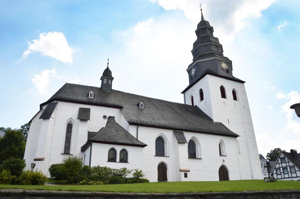 Ferienwohnungen in Meschede-Eversberg Nähe Winterberg Skiliftkarussell - Housity