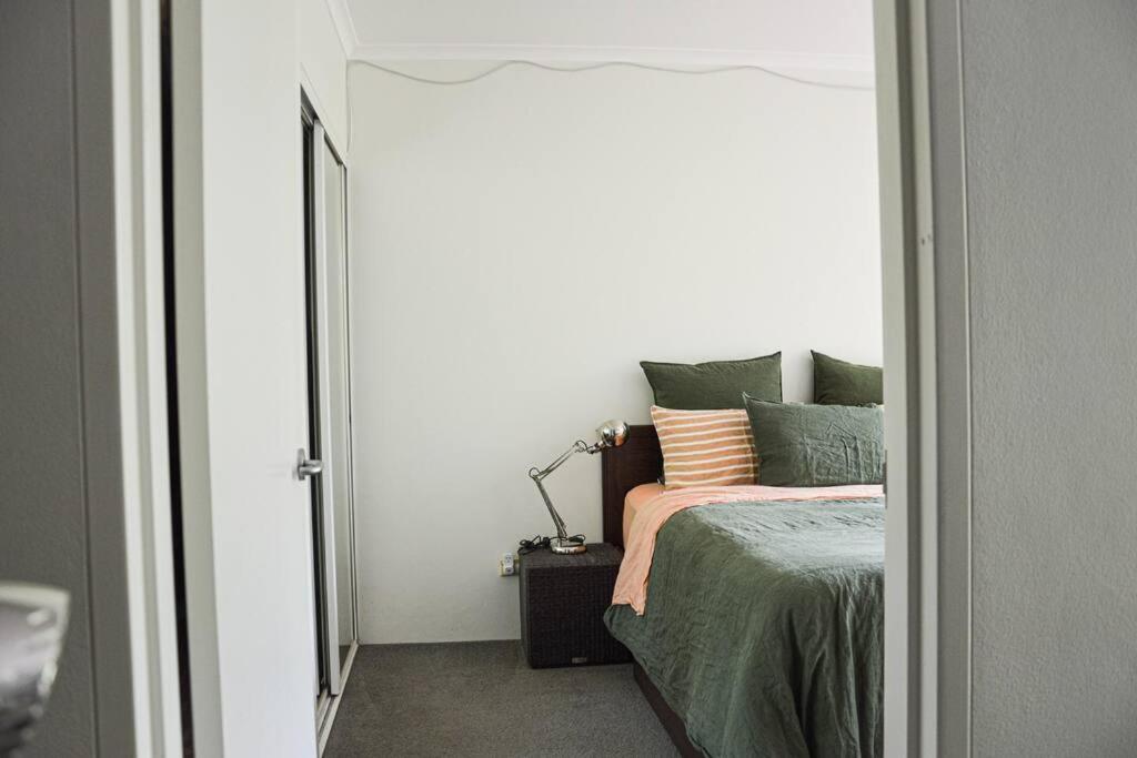 Suitetrails - Sydney City Center Apartment with Free Parking