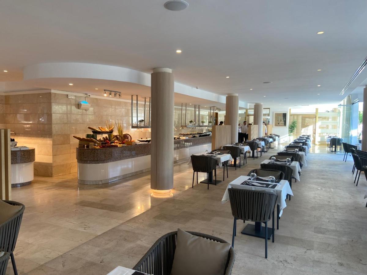 Un restaurante o sitio para comer en Canyamel Park Hotel & Spa - 4* Sup - Adults only (+16)