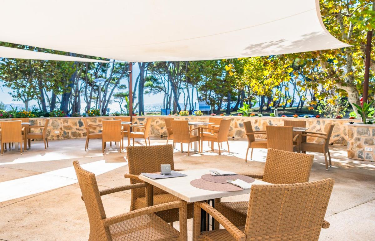 Un restaurante o sitio para comer en Canyamel Park Hotel & Spa - 4* Sup - Adults only (+16)