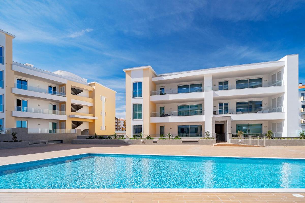 Lagos Marina View 6 With Pool by Homing - Housity