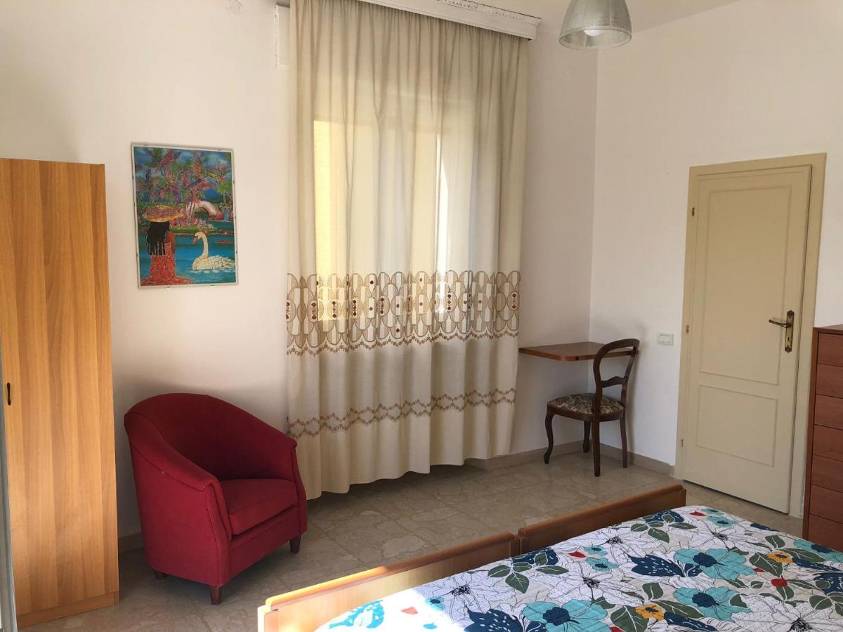 Il Lupo e la Volpe - Housity