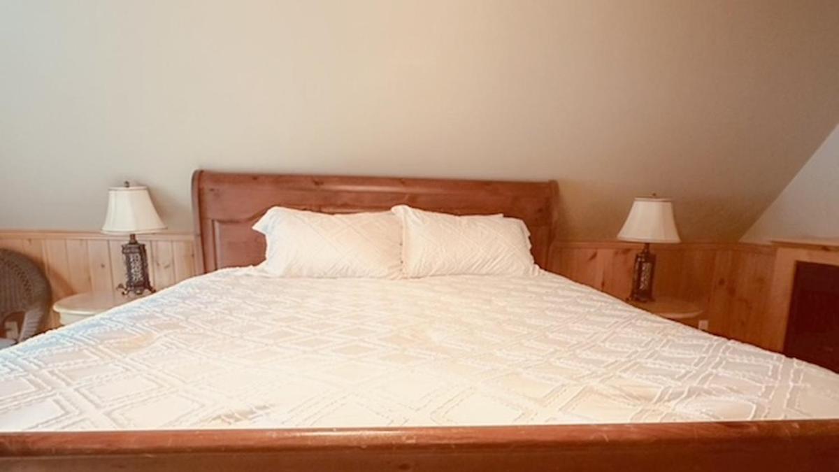 Pathsaala Inn & Restaurant - Housity