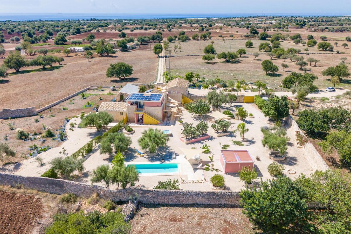 Casa Farlisa, antico baglio con piscina - Housity