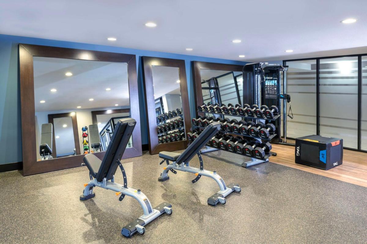 DoubleTree by Hilton San Bernardino - Housity
