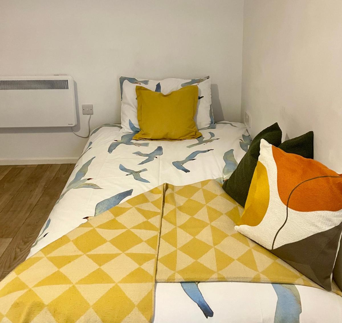 Central, Modern Apartment - Housity