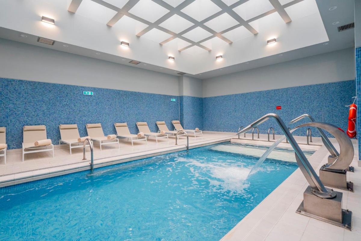 A piscina em ou perto de Holiday Inn Porto Gaia by IHG