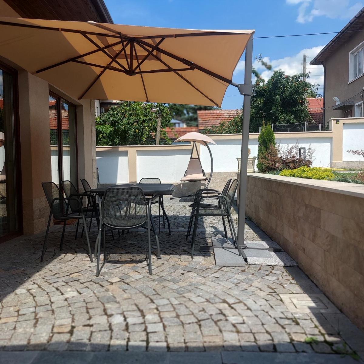 Stella Guesthouse - Housity