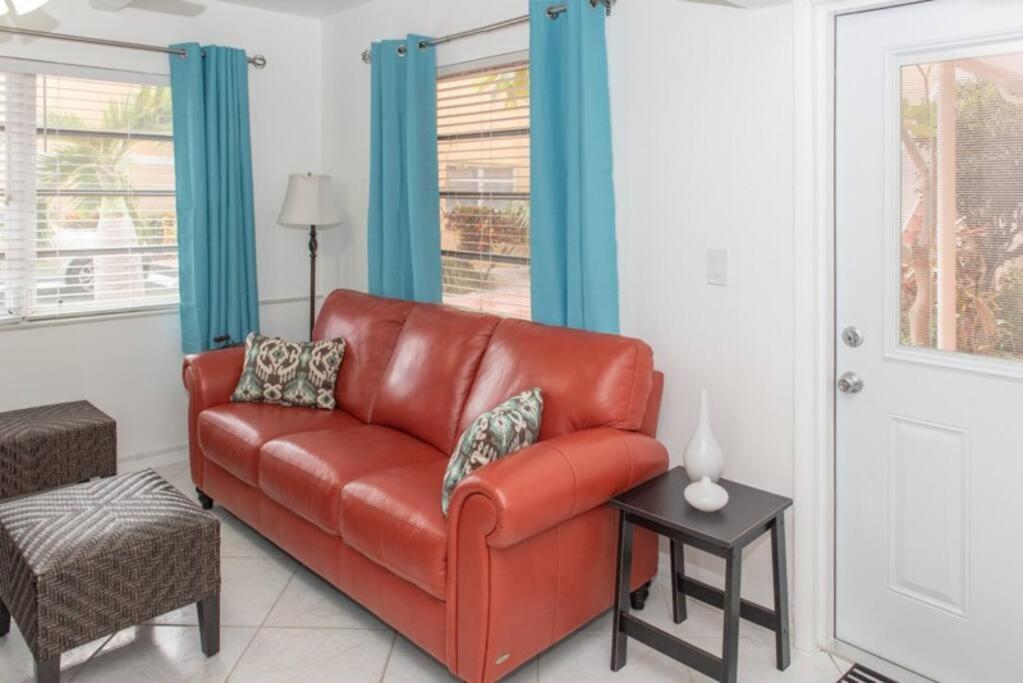 Aloha Condominium On the Intracoastal-Walk to the Beach - Housity