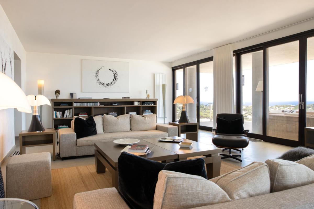 Coin salon dans l'établissement La Villa Calvi