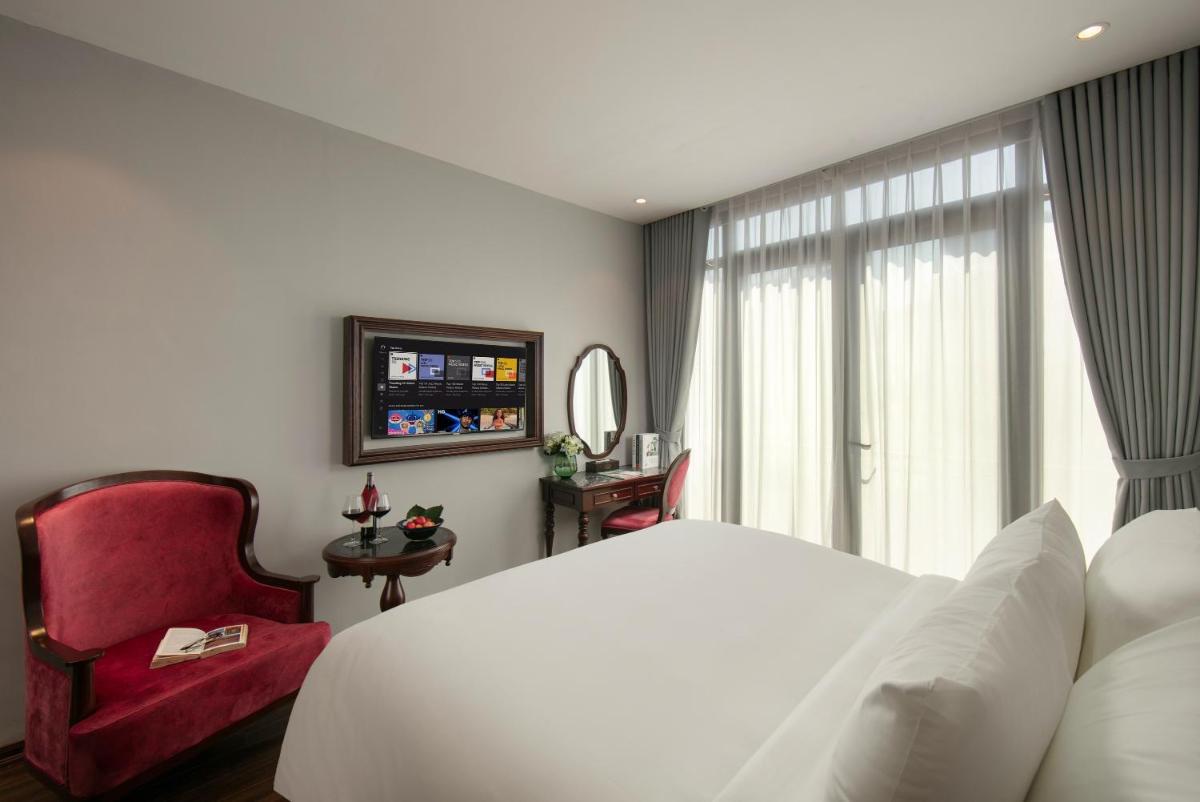 Serene Central Hotel - Housity
