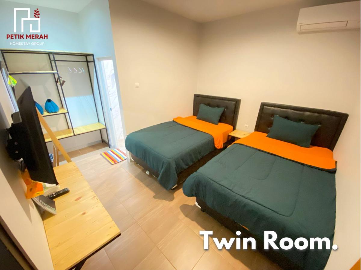 Petik Merah Homestay - Housity