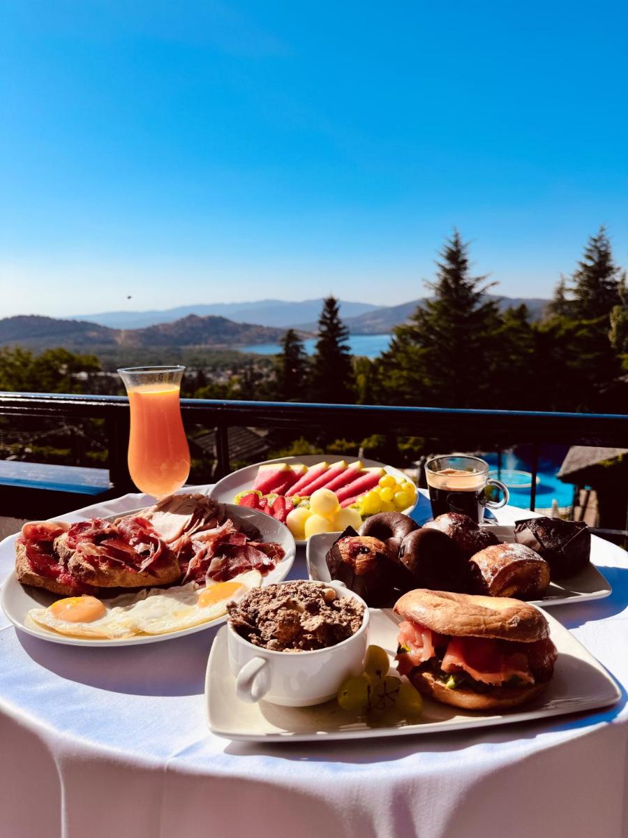 Comida en o cerca de este hotel