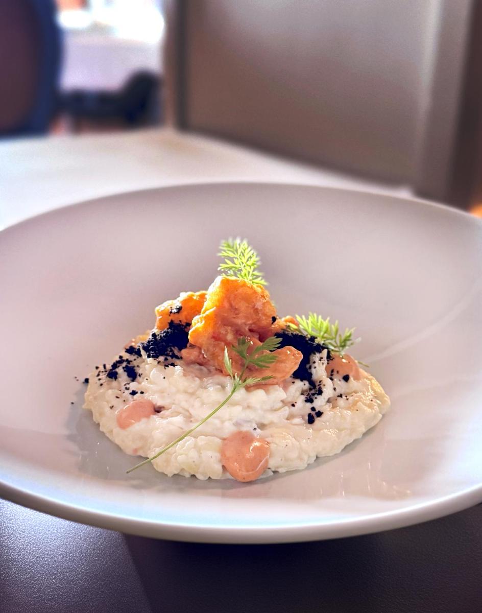 Comida en o cerca de este hotel