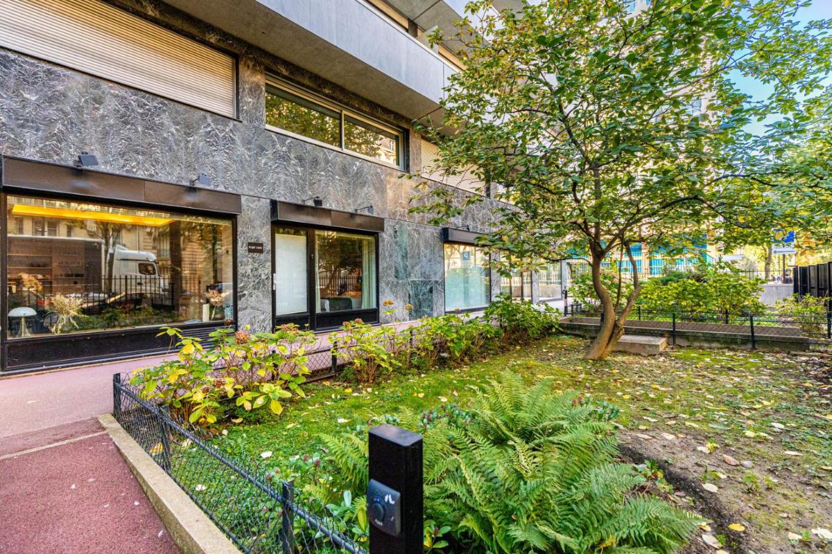 Modern Family Apartment Next To The Eiffel Tower - Housity