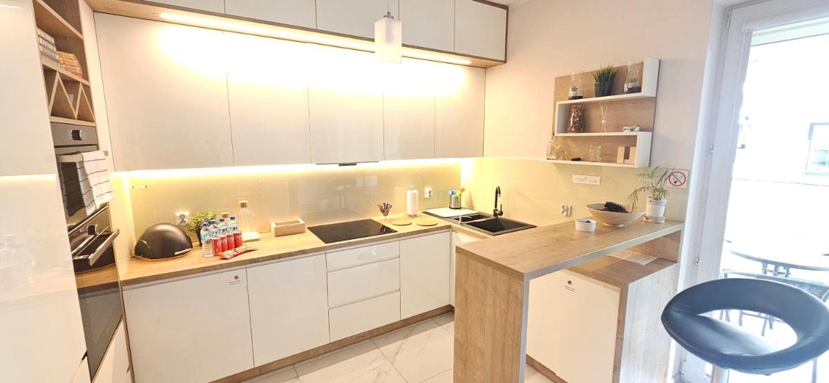 Apartament Cyrkoniowa - Housity