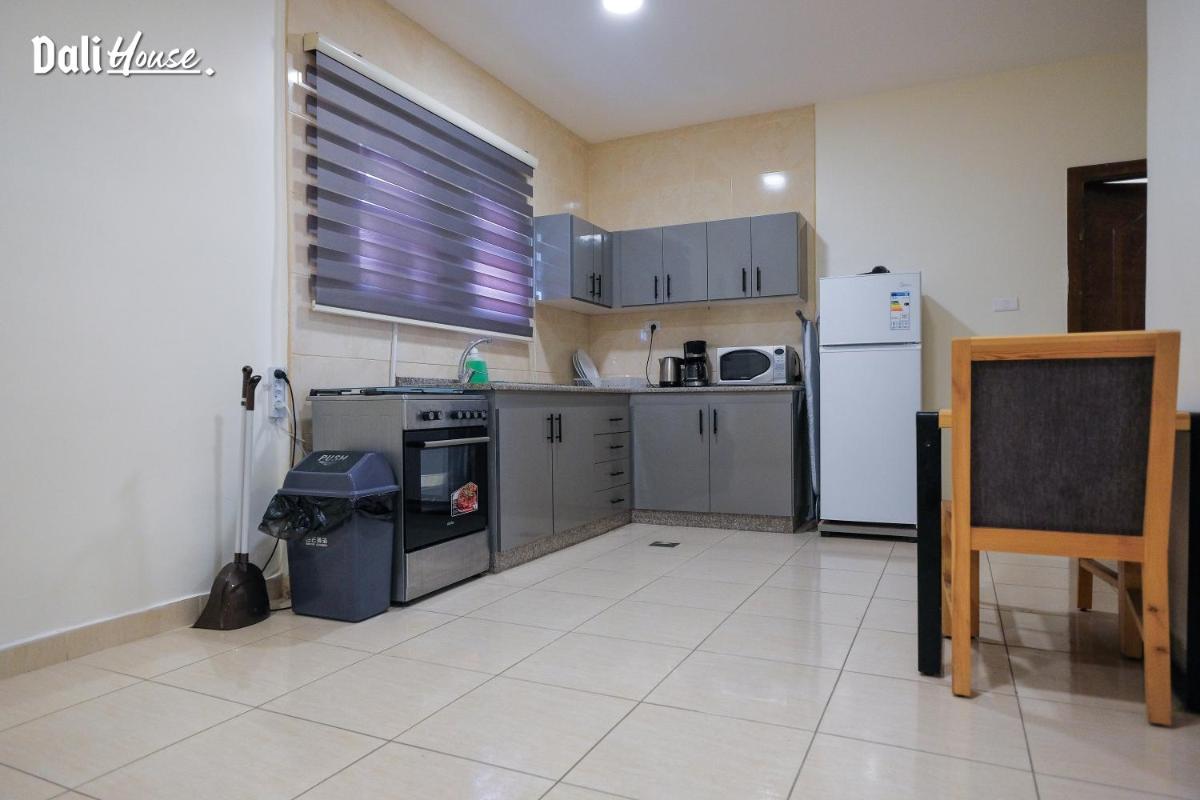 Dali House - Housity