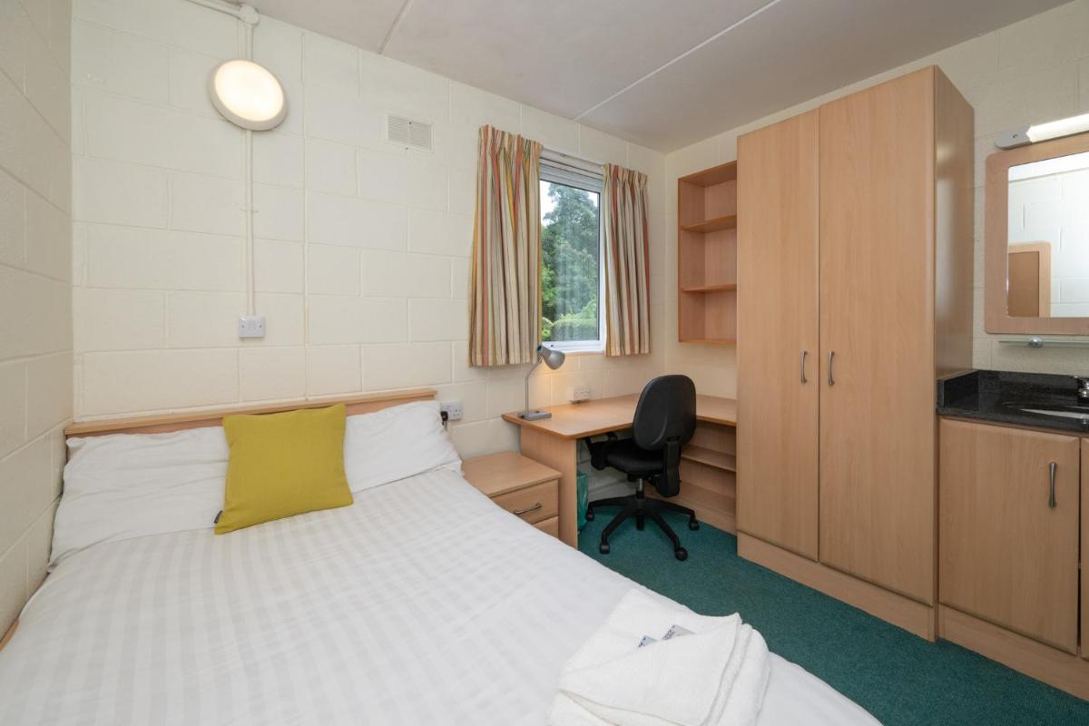 Castlewhite - UCC Summer Beds - Housity