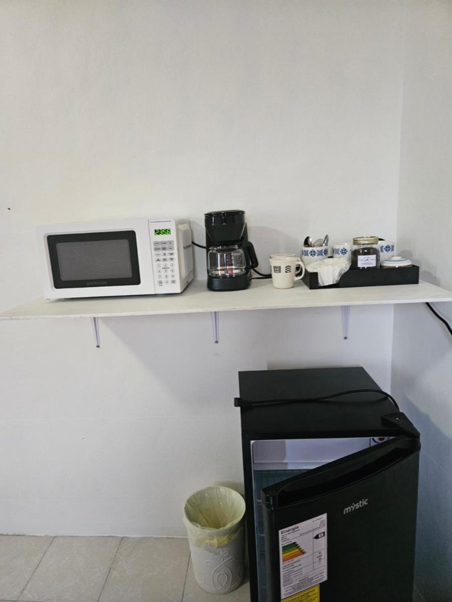 Arnold's Guest House - Housity